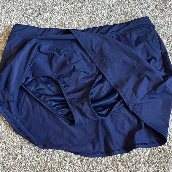 Lands' End Swimsuit Navy Blue White Polka Dot Tankini Top 18D and Skirt 18 - Picture 8 of 9